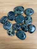 Crystals & Stones - Palm Stone - Jasper (Kabamba)